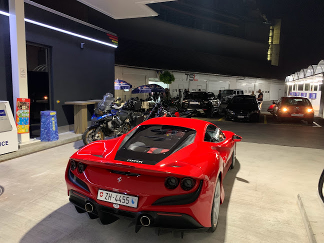 Rezensionen über Erpot die günstige Tankstelle mit Supermarkt & Carwash in Winterthur in Winterthur - Tankstelle