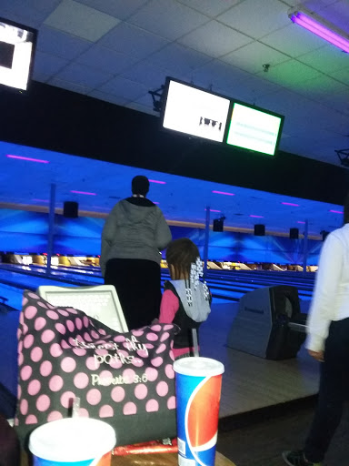 Bowling Alley «Eastbury Bowling Center», reviews and photos, 3000 Atlantic Blvd NE A, Canton, OH 44705, USA