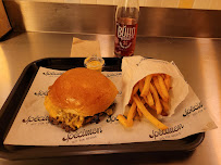 Frite du Restaurant de hamburgers Spécimen Burger à Paris - n°12