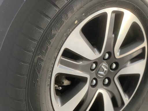 Tire Shop «Discount Tire Store - Brentwood, TN», reviews and photos, 7135 Bakers Bridge Ave, Brentwood, TN 37027, USA