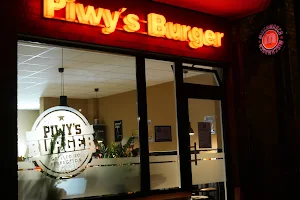 Piwy's Burger image