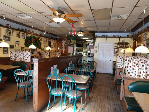 Ice Cream Shop «Yum Yum Tree», reviews and photos, 140 W Main St, Brighton, MI 48116, USA