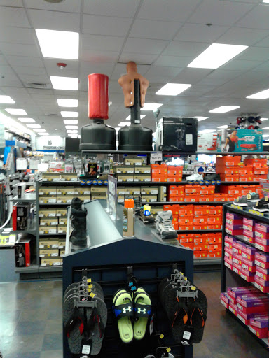 Sporting Goods Store «Big 5 Sporting Goods», reviews and photos, 5420 SE 82nd Ave, Portland, OR 97266, USA