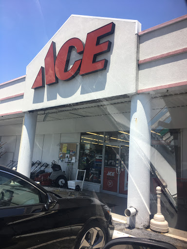Hardware Store «Mandeville Ace Hardware & Supplies», reviews and photos, 2445 Florida St, Mandeville, LA 70448, USA