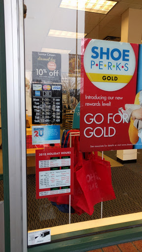 Shoe Store «Shoe Carnival», reviews and photos, 152 S Gary Ave, Bloomingdale, IL 60108, USA