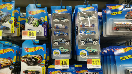 Department Store «Walmart Supercenter», reviews and photos, 2001 W Maple Rd, Troy, MI 48084, USA