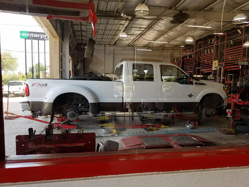 Tire Shop «Discount Tire Store - Hill Country Village, TX», reviews and photos, 15703 San Pedro Ave, Hill Country Village, TX 78232, USA