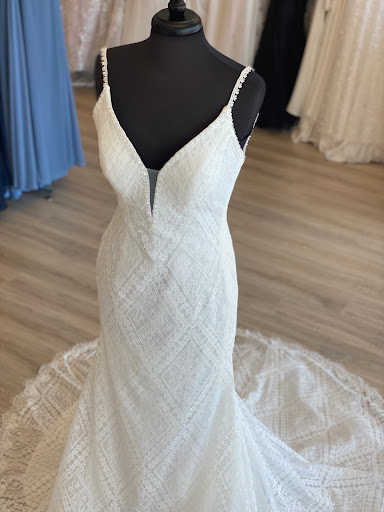 Bridal Shop «Facchianos Bridal and Formal Attire», reviews and photos, 4910 W Kenosha St, Broken Arrow, OK 74012, USA