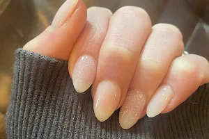 Foxy nails image
