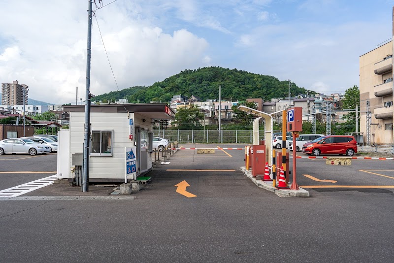 小樽市駅横駐車場