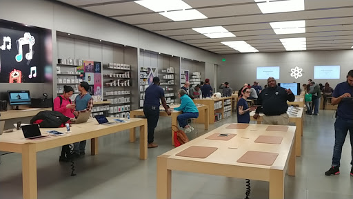 Computer Store «Apple Towson Town Center», reviews and photos, 825 Dulaney Valley Rd, Towson, MD 21204, USA