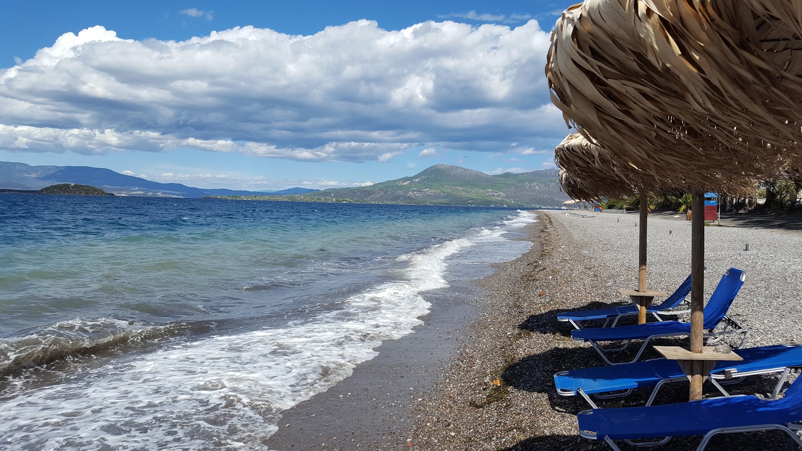Foto von Asproneri beach II mit sehr sauber Sauberkeitsgrad