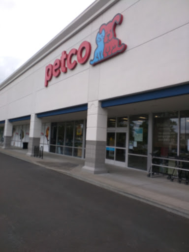 Pet Supply Store «Petco Animal Supplies», reviews and photos, 18200 NW Evergreen Pkwy, Beaverton, OR 97006, USA