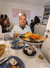 Plats et boissons du Restaurant de fruits de mer Huitrerie Régis à Paris - n°20