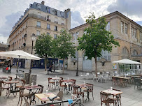 Atmosphère du Restaurant israélien Chez Marianne à Paris - n°12