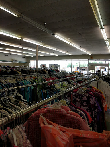 Thrift Store «Maj-R Thrift & Discount Store Grandview», reviews and photos, 1500 Main St, Grandview, MO 64030, USA