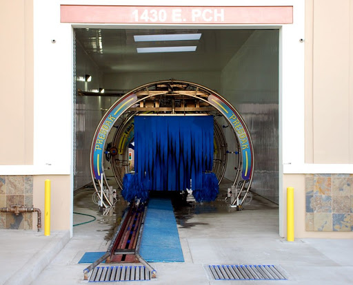 Car Wash «College Plaza Express Car Wash & Detailing Center», reviews and photos, 1430 Pacific Coast Hwy, Long Beach, CA 90806, USA