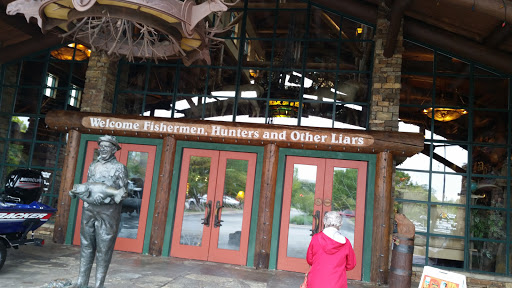 Sporting Goods Store «Bass Pro Shops», reviews and photos, 1935 S Campbell Ave, Springfield, MO 65807, USA