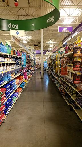Pet Supply Store «PetSmart», reviews and photos, 3585 N Shiloh Dr, Fayetteville, AR 72703, USA