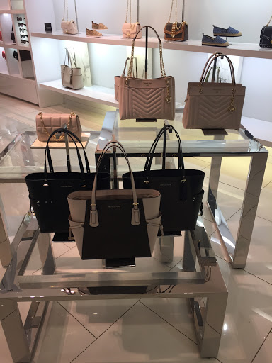 Fashion Accessories Store «Michael Kors», reviews and photos, 5 Woodfield Mall e, Schaumburg, IL 60173, USA