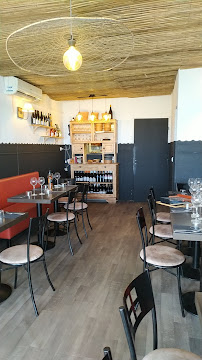 Atmosphère du La Nouvelle Cantine Restaurant Tapas à Port-la-Nouvelle - n°5