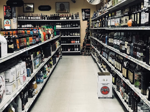 Liquor Store «Honey-Bee Drive Thru & Liquor», reviews and photos, 1600 S High St, Columbus, OH 43207, USA