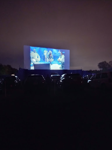 Drive-in Movie Theater «Skyway Twin Drive-In Theatre», reviews and photos, 1825 N Leavitt Rd NW, Warren, OH 44485, USA