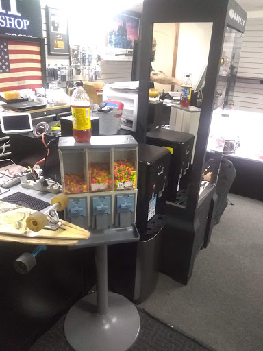 Pawn Shop «VIP Pawn Shop & Guns Orem», reviews and photos, 1015 State St, Orem, UT 84097, USA