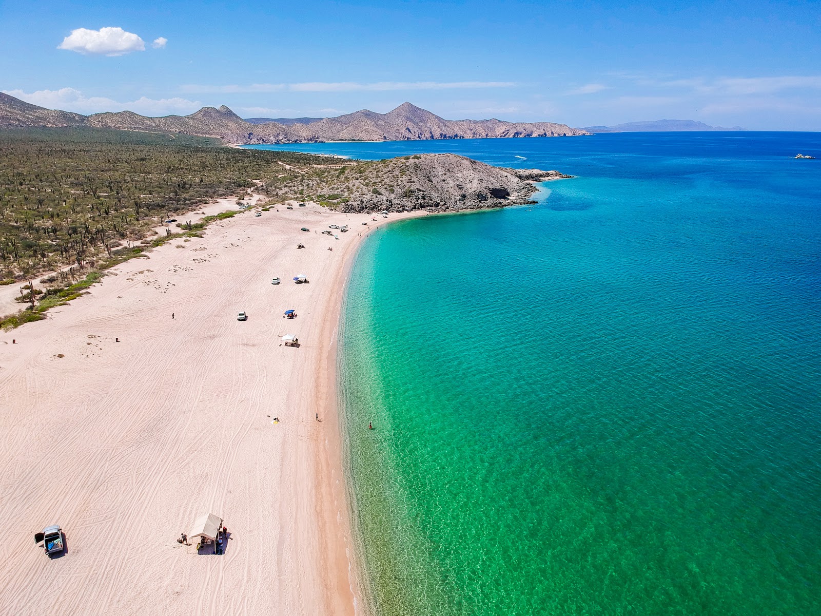 Fotografija Plaža El Saltito z svetel pesek površino