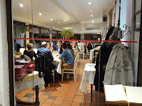 Atmosphère du Restaurant français La Fontaine à Creuzier-le-Vieux - n°5