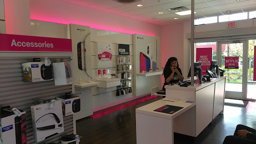 Cell Phone Store «T-Mobile», reviews and photos, 41093 Fremont Blvd #104, Fremont, CA 94538, USA