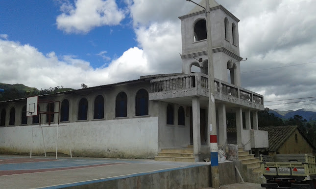 Opiniones de Iglesia de La Comunidad De Casipamba en Guaranda - Iglesia