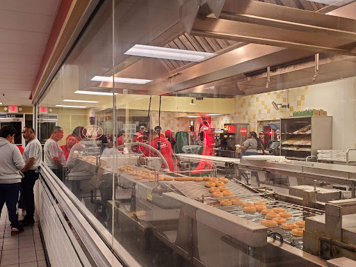 Donut Shop «Krispy Kreme Doughnuts», reviews and photos, 2822 S College Rd, Wilmington, NC 28412, USA