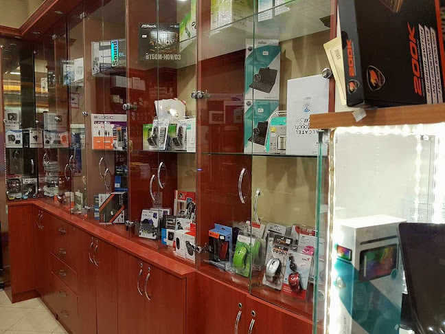 Opinii despre Proftec Kft - GyöngyPláza în Gyöngyös - Bevásárlóközpont