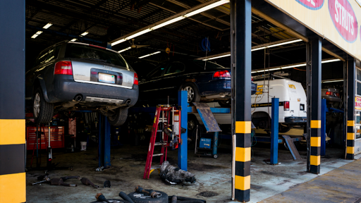 Auto Repair Shop «Chicago A+ Auto Repair», reviews and photos, 3751 W North Ave, Chicago, IL 60647, USA