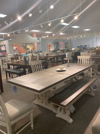 Furniture Store «Haynes Furniture», reviews and photos, 9515 W Broad St, Henrico, VA 23294, USA