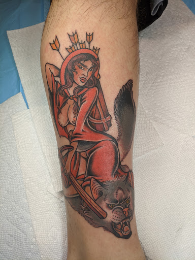 Explore ladies side tattoo ideas, creative tattoo ideas in Philadelphia, available at Floating World Tattoos and Body Piercing