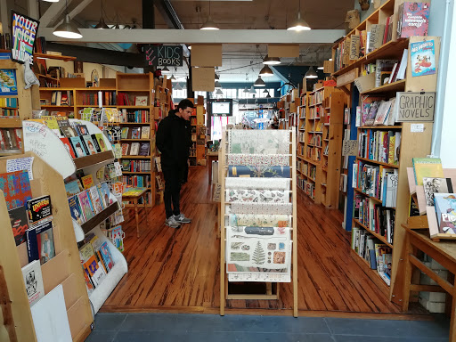 Book Store «Alley Cat Bookstore and Gallery», reviews and photos, 3036 24th St, San Francisco, CA 94110, USA