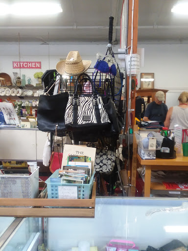 Thrift Store «Sacks Hospice of Petaluma», reviews and photos
