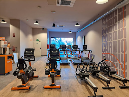Basic-Fit Jaén Paseo de España en Jaén, Jaén