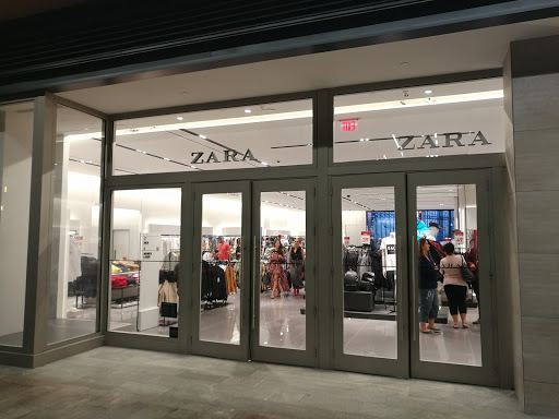 Cell Phone Store «Apple Brickell City Centre», reviews and photos, 701 S Miami Ave, Miami, FL 33130, USA