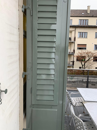 STG Malerei | Maler Zürich | Streichen Lackieren Tapezieren | Fensterläden sanieren - Zürich