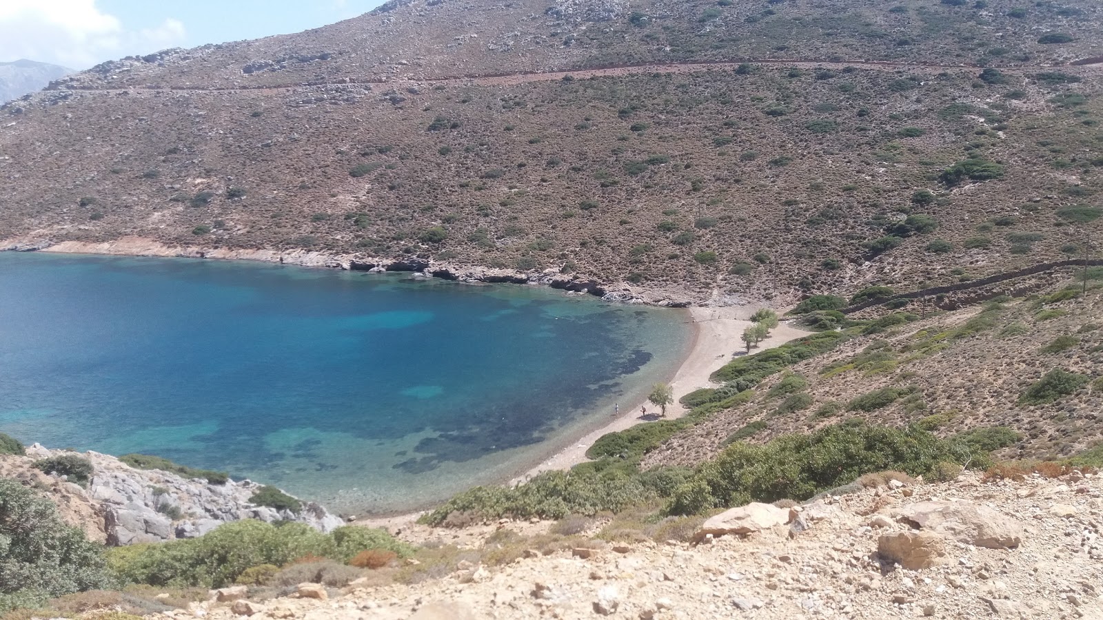 Foto von Kalavros IV mit türkisfarbenes wasser Oberfläche