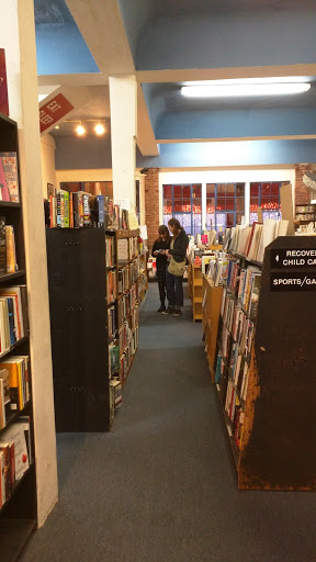 Book Store «Small World Books», reviews and photos, 1407 Ocean Front Walk, Venice, CA 90291, USA