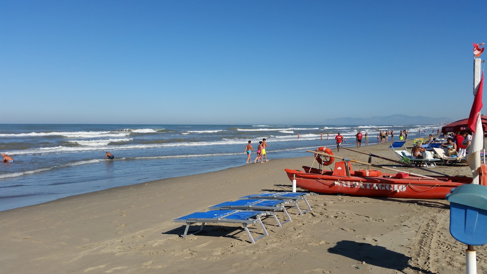 Foto von Ischitella Beach mit beiger sand Oberfläche