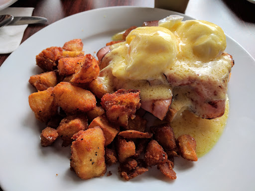 Bistro Sixty & San Diego Desserts, 5987 El Cajon Blvd, San Diego, CA 92115, USA, 