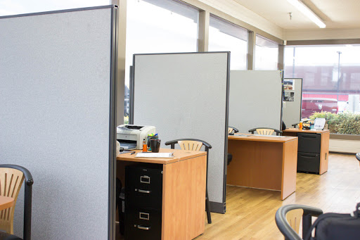 Auto Parts Store «Newberg Dodge Jeep Chrysler Ram», reviews and photos, 2809 Portland Rd, Newberg, OR 97132, USA