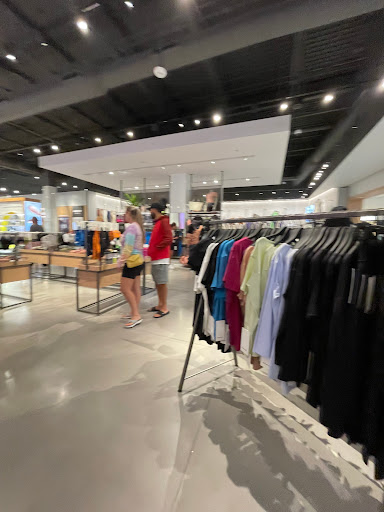 Sportswear Store «lululemon», reviews and photos, 2223 N Westshore Blvd #264, Tampa, FL 33607, USA