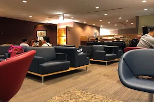 Swissport Lounge chicago image