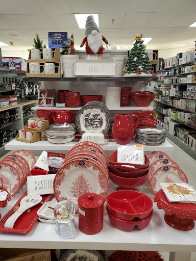 Department Store «Marshalls», reviews and photos, 3855 E Foothill Blvd, Pasadena, CA 91107, USA